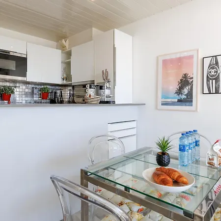 Vue Avec Grande Terrasse -