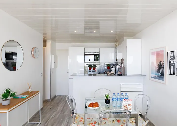 شقة Vue Avec Grande Terrasse -